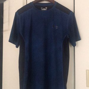 Under Armour short sleeve shirt